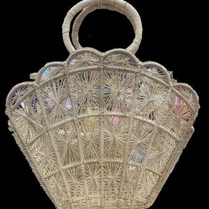 Shell Iraca Palm Bag
